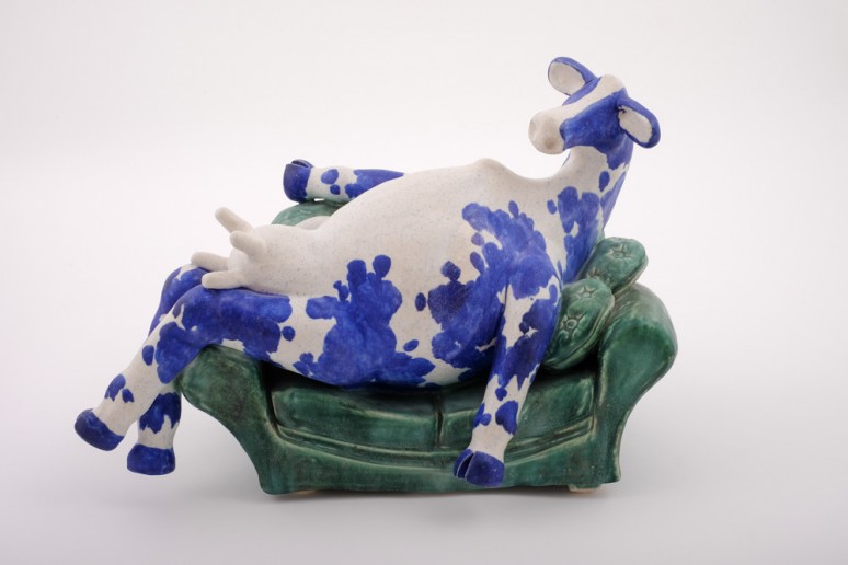 Dwight Davidson American, b. 1949 Belva, 1993 Stoneware 11 1/4 x 15 3/4 x 10 inches Collection of Dr. Robert and Deanna Harris Burger