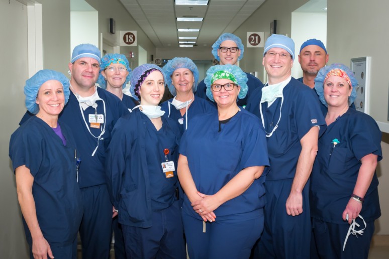 (L-R) The team that performed the CABG procedure includes: Cassie Batterbee, RN; Andy Standley, PA; Candie Peake, Surgical Tech; Christine Smith, Melinda Mizikow, Surgical Tech; Keisha Redmond, Eric Leiendecker, Marc Silver, MD, FACS; James Many, Surgical Tech & Dana Shaver, RN.