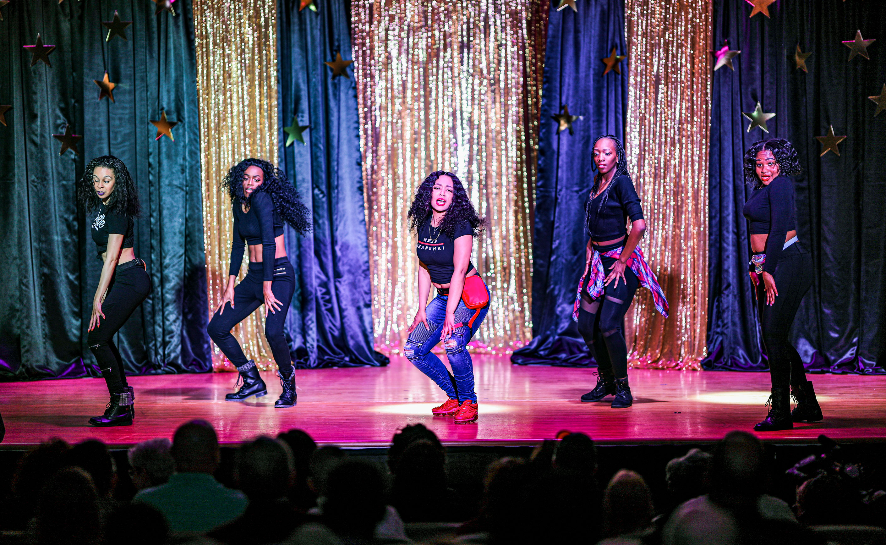 mott-lip-sync_03