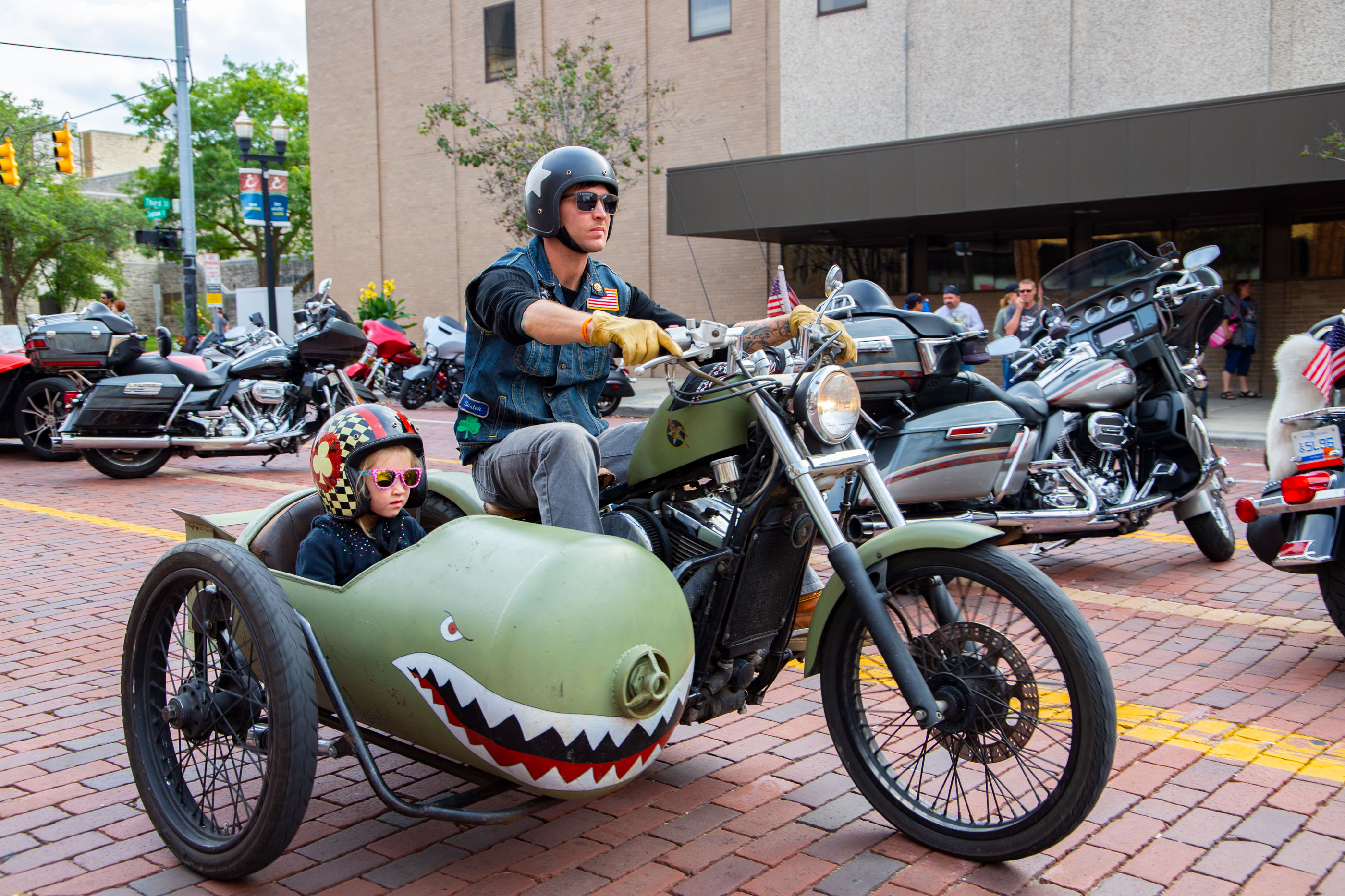 bikes-bricks_01