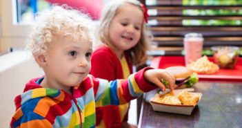McDonald’s Celebrates 40 years of Happy Meals Toys famveldman / stock.adobe.com