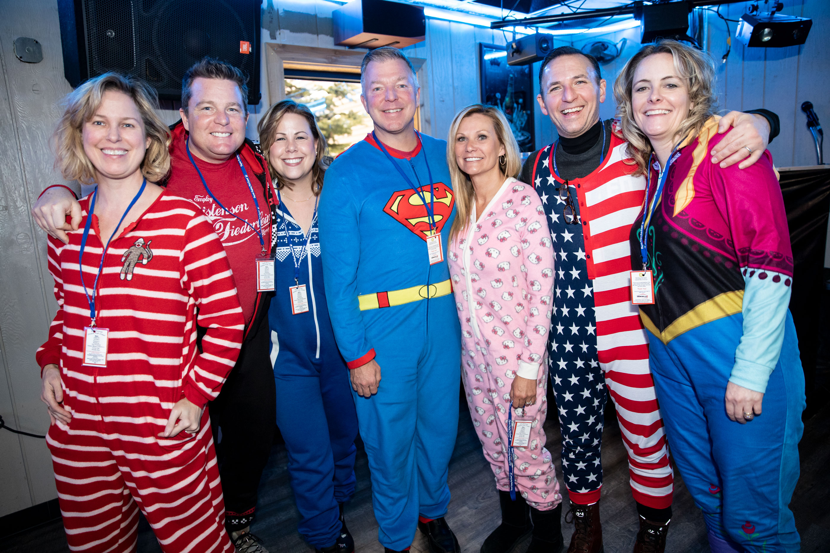 onesie-pub-crawl_04