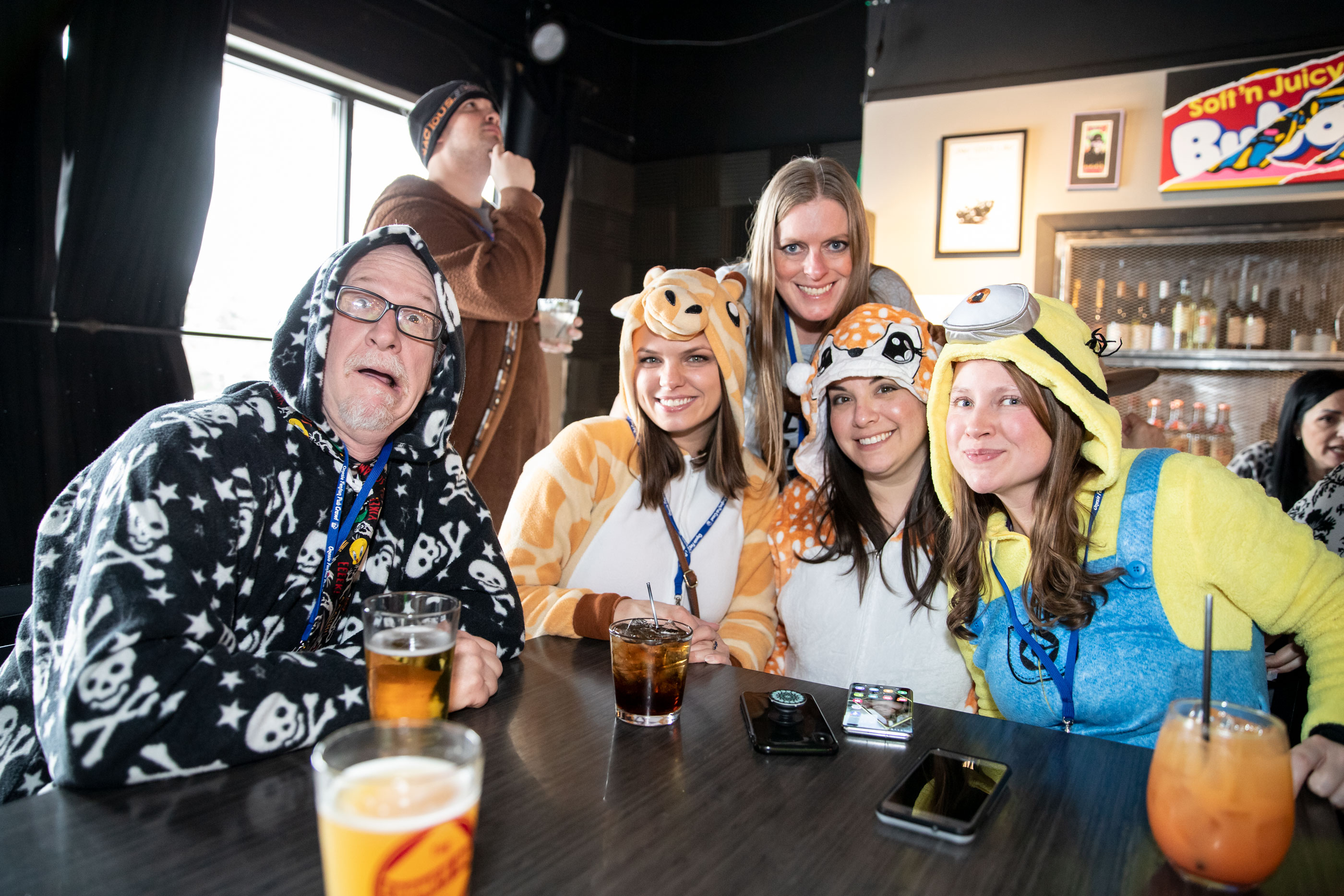 onesie-pub-crawl_25