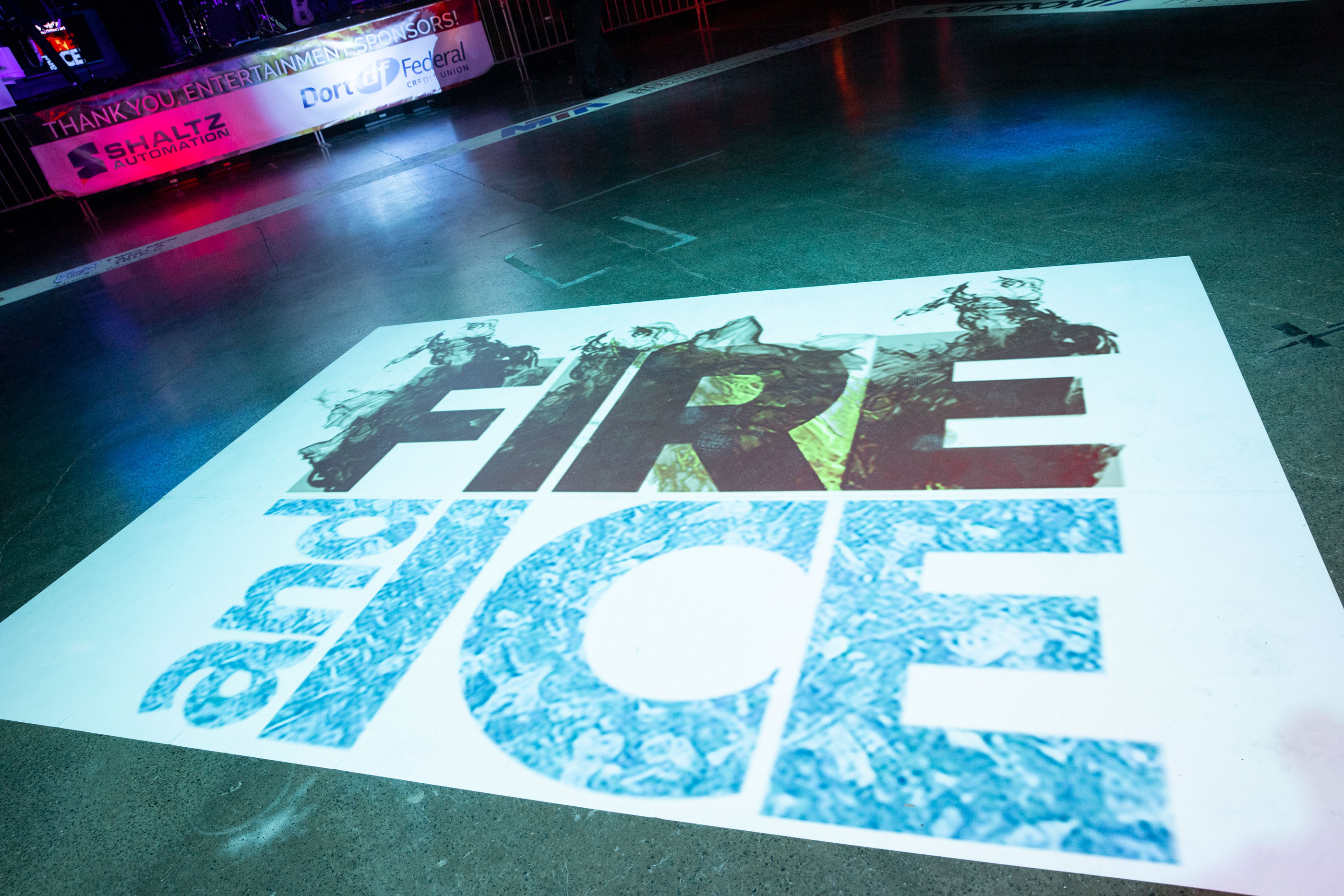 worlds-greatest-office-party_10