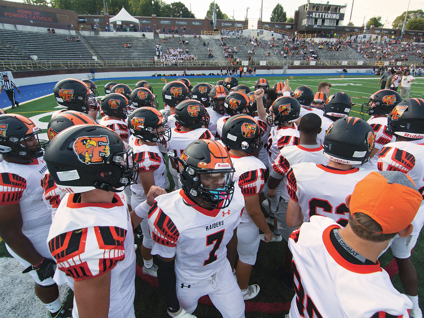 8-27_VC-Gridiron-Classic_jag-11