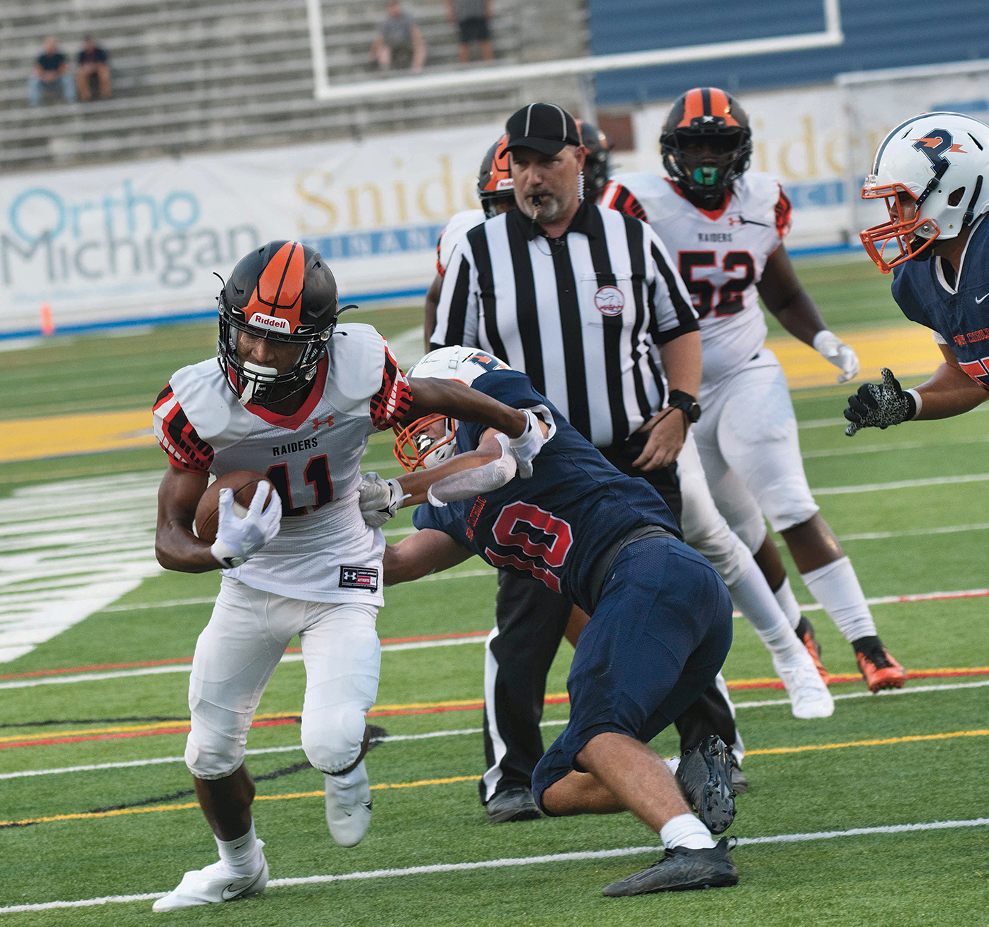 8-27_VC-Gridiron-Classic_jag-21