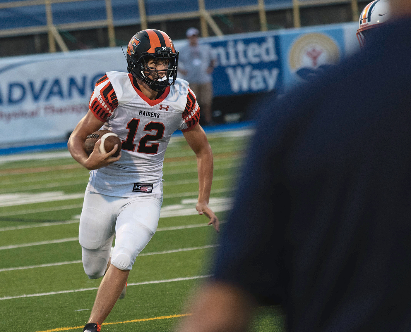 8-27_VC-Gridiron-Classic_jag-27