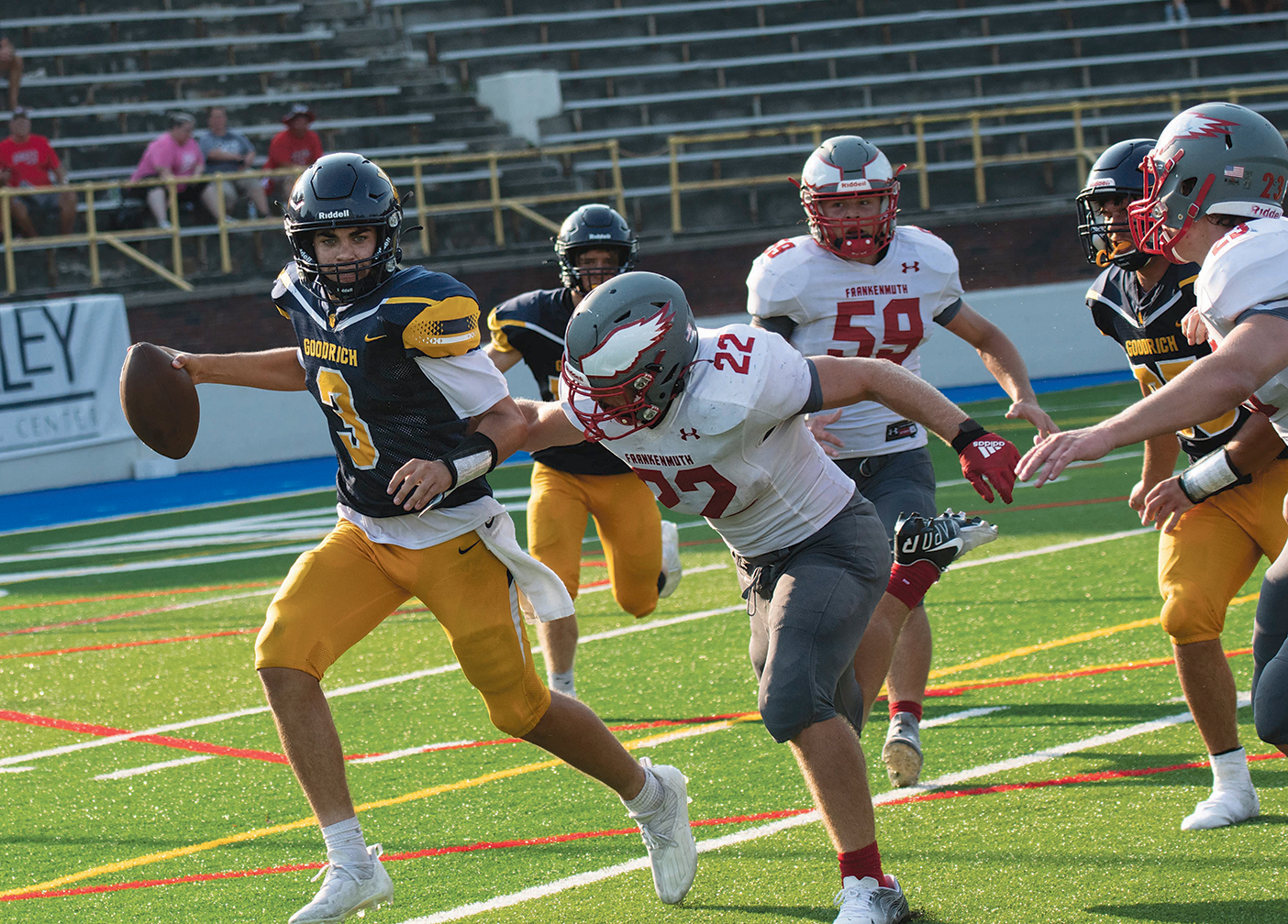 8-27_VC-Gridiron-Classic_jag-3