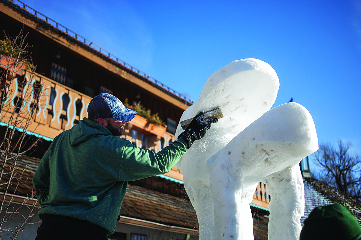 ZehndersSnowfest_Kildee_01