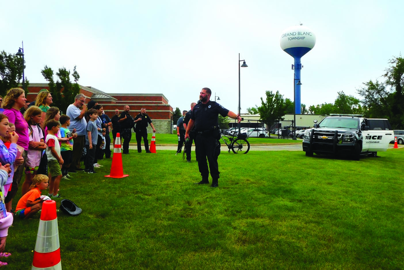 FR-NationalNightOut-GRANDBLANC-09-2024-web-0 (8)